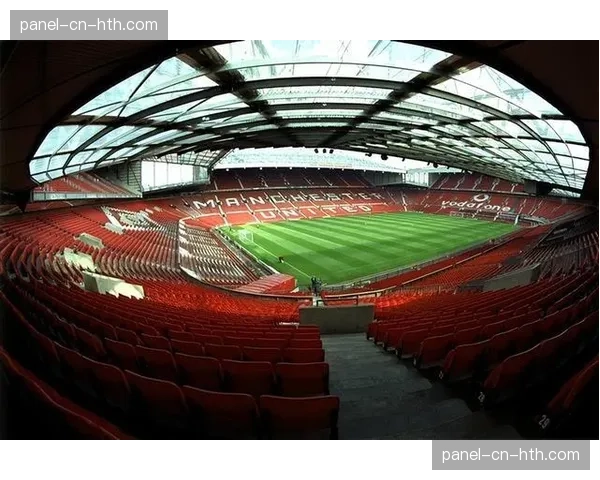 曼联发布老特拉福德球场南看台改建计划效果图。