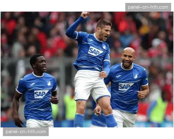 霍芬海姆4-2逆转波鸿，克拉马里奇上演帽子戏法