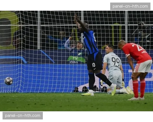 速报:本菲卡点球大战胜出,时隔多年再进欧冠四强 速报:本菲卡点球大战胜出,时隔多年再进欧冠四强